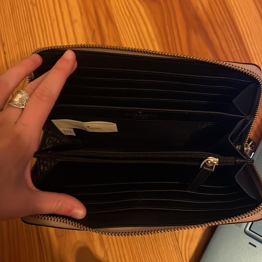 Wallet - Picture 2 of 2